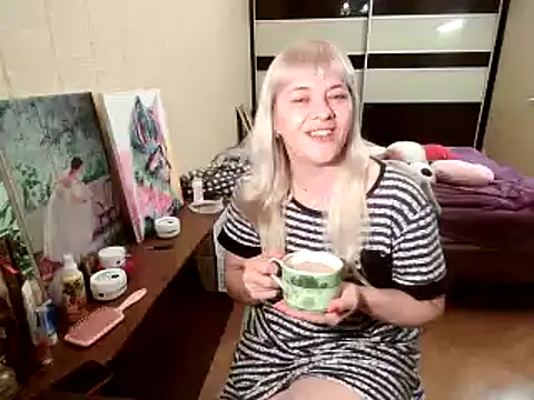 Snapshot of Lia_Laguna77 chatting on 12, 9, 2025 Lia Laguna77 online show from 12, 9, 2025