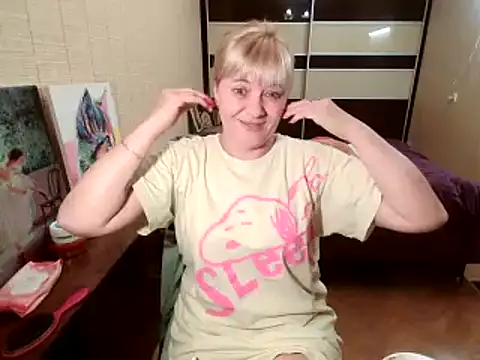 Snapshot of Lia_Laguna77 chatting on 17, 10, 2025 Lia Laguna77 online show from 17, 10, 2025