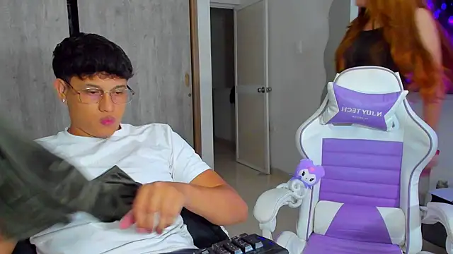 Snapshot of kittyandrick chatting on 9, 4, 2026 kittyandrick online show from 9, 4, 2026