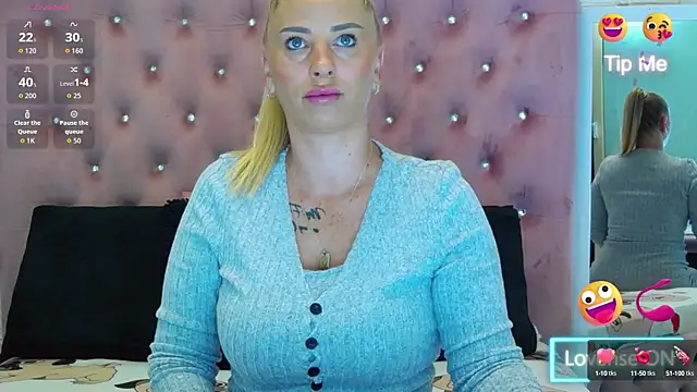 KikiSweet08 online show from 11, 9, 2025