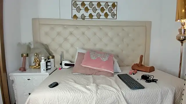  chloe adams online show from 13, 2, 2025