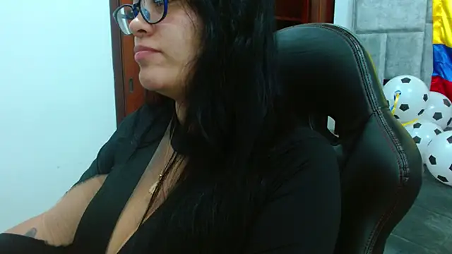 Snapshot of violletha chatting on 22, 6, 2026 violletha online show from 22, 6, 2026
