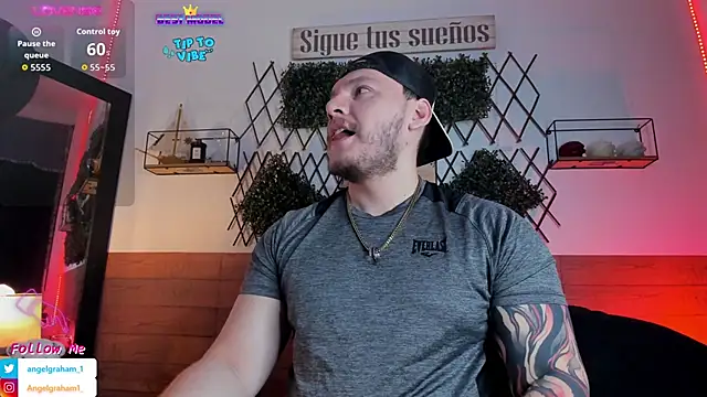 Snapshot of Angelgraham_1 chatting on 17, 12, 2025 Angelgraham 1 online show from 17, 12, 2025