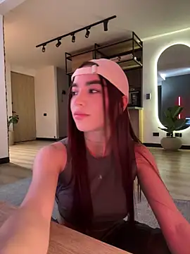 carolynnetrujillo online show from 2, 10, 2025