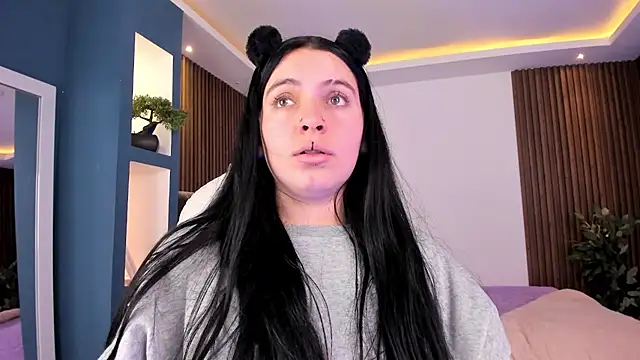 Snapshot of Lucy_Smith2 chatting on 21, 1, 2025 Lucy Smith2 online show from 21, 1, 2025