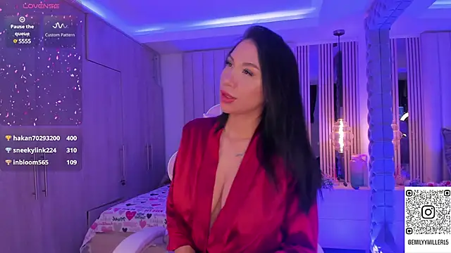 Snapshot of Emilyymilleer_ chatting on 11, 1, 2025 Emilyymilleer  online show from 11, 1, 2025