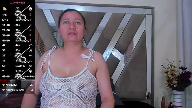 LILITH TORRES1 online show from 13, 3, 2025