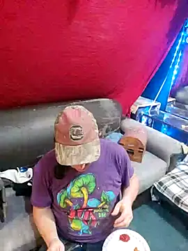 Snapshot of Boo-boo_kittyfux chatting on 27, 9, 2025 Boo-boo kittyfux online show from 27, 9, 2025