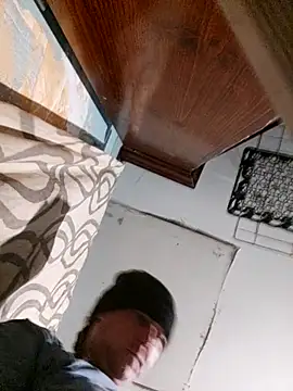 Snapshot of Boo-boo_kittyfux chatting on 4, 11, 2025 Boo-boo kittyfux online show from 4, 11, 2025