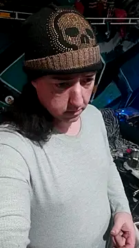 Snapshot of Boo-boo_kittyfux chatting on 15, 12, 2025 Boo-boo kittyfux online show from 15, 12, 2025