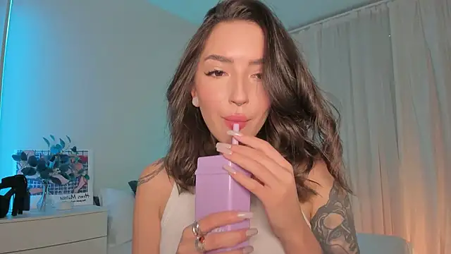Snapshot of Oh_My_Dianee chatting on 1, 10, 2025 Oh My Dianee online show from 1, 10, 2025