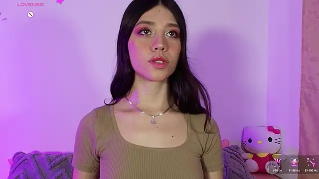 Snapshot of CheryelFox chatting on 12, 10, 2025 CheryelFox online show from 12, 10, 2025