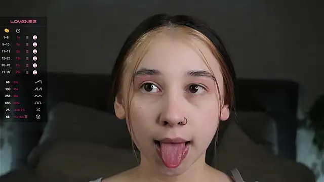Snapshot of AislyEmbury chatting on 26, 2, 2025 AislyEmbury online show from 26, 2, 2025