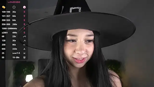 AislyEmbury online show from 28, 10, 2025