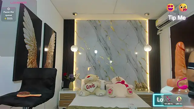 estephany doll online show from 15, 3, 2025