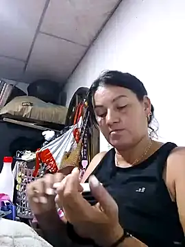 Snapshot of lupita_2023 chatting on 21, 2, 2025 lupita 2023 online show from 21, 2, 2025