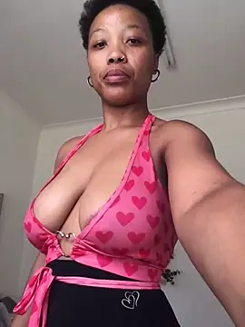 Snapshot of SZA_Doja chatting on 17, 12, 2024 SZA Doja online show from 17, 12, 2024
