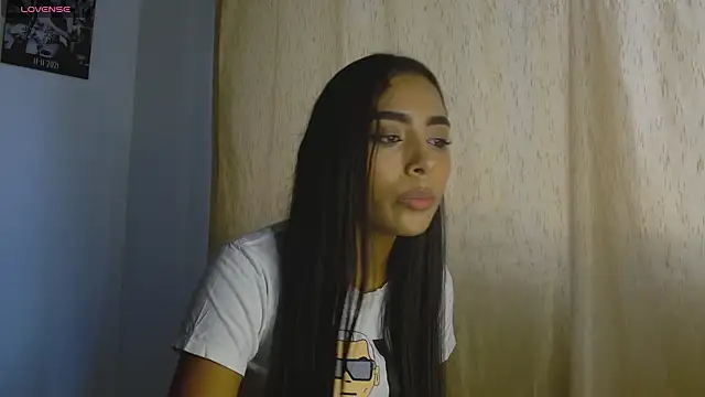 Snapshot of AntonellaAndNoah chatting on 4, 12, 2024 AntonellaAndNoah online show from 4, 12, 2024