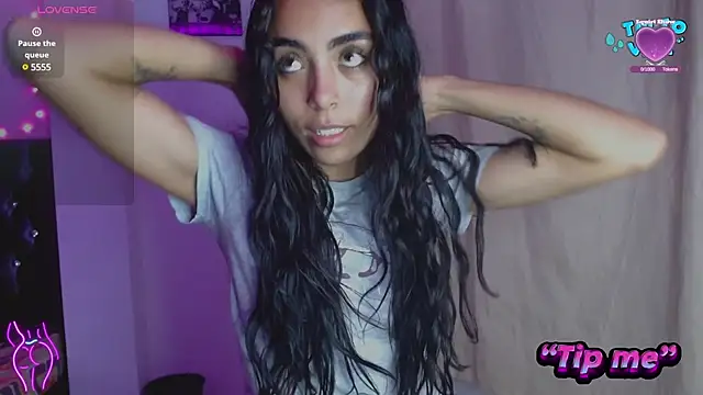 Snapshot of AntonellaAndNoah chatting on 13, 12, 2024 AntonellaAndNoah online show from 13, 12, 2024