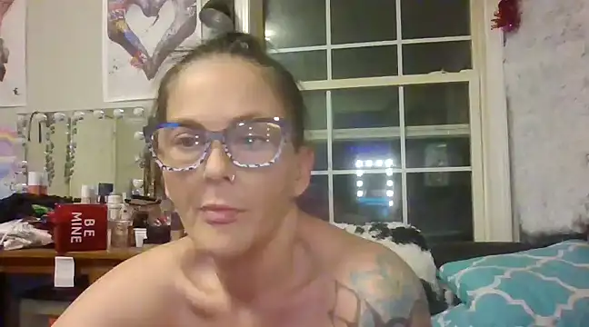 Snapshot of TopazVixen chatting on 12, 1, 2025 TopazVixen online show from 12, 1, 2025