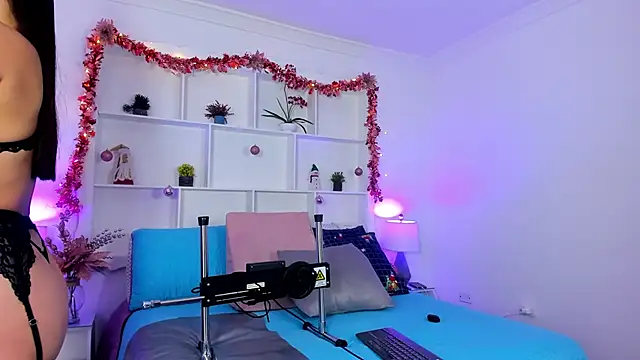 Jenifer Diaz online show from 23, 12, 2024