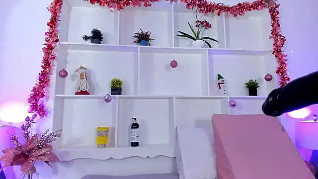 Jenifer Diaz online show from 6, 1, 2025