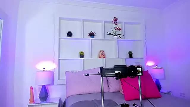 Jenifer Diaz online show from 22, 3, 2025