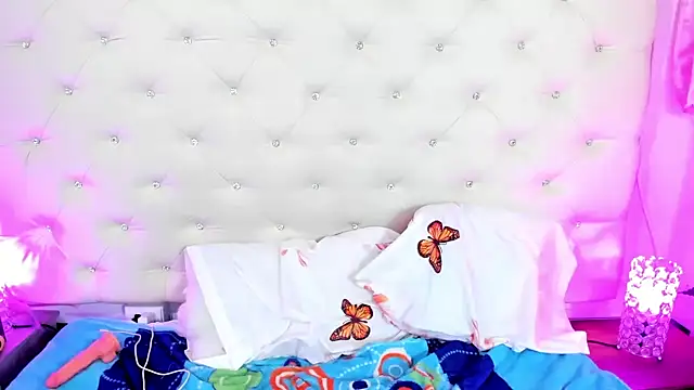 Snapshot of sophie_pariss chatting on 9, 2, 2025 sophie pariss online show from 9, 2, 2025