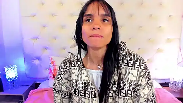 Snapshot of sophie_pariss chatting on 12, 2, 2025 sophie pariss online show from 12, 2, 2025