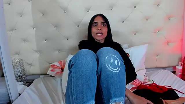 Snapshot of sophie_pariss chatting on 16, 2, 2025 sophie pariss online show from 16, 2, 2025