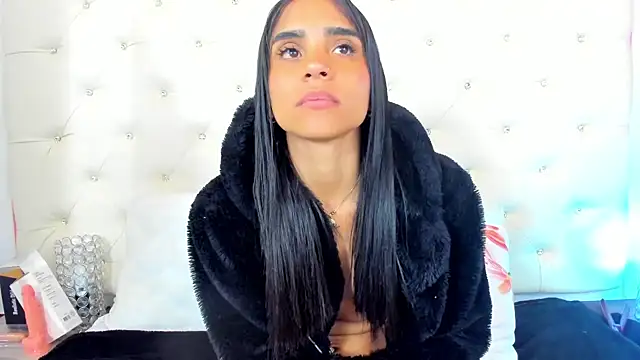 Snapshot of sophie_pariss chatting on 21, 2, 2025 sophie pariss online show from 21, 2, 2025