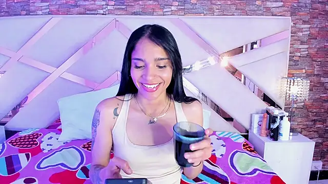 Snapshot of sophie_pariss chatting on 6, 11, 2025 sophie pariss online show from 6, 11, 2025