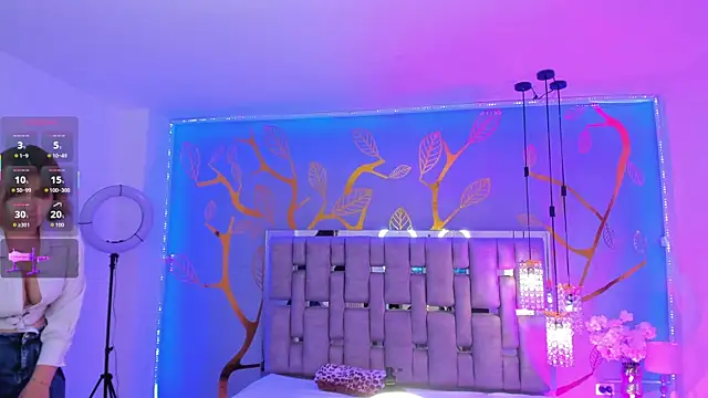 Snapshot of AlessiaDouce chatting on 23, 11, 2025 AlessiaDouce online show from 23, 11, 2025