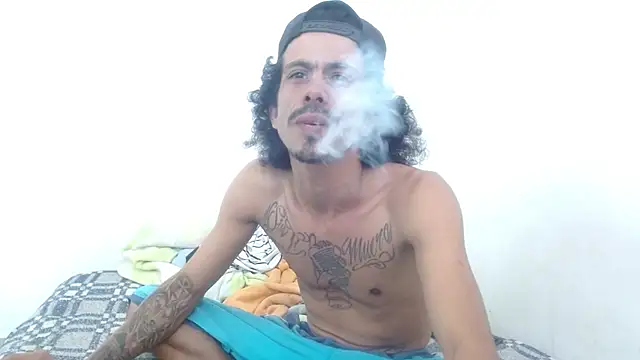 Snapshot of damian_bottom_bigcock chatting on 14, 12, 2024 damian bottom bigcock online show from 14, 12, 2024