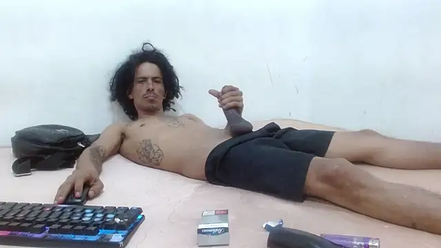 Snapshot of damian_bottom_bigcock chatting on 5, 1, 2025 damian bottom bigcock online show from 5, 1, 2025