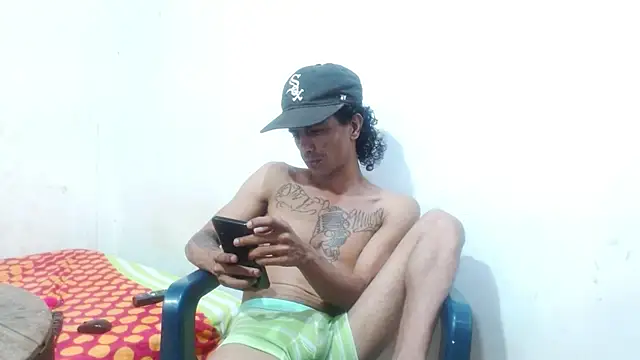 Snapshot of damian_bottom_bigcock chatting on 27, 1, 2025 damian bottom bigcock online show from 27, 1, 2025