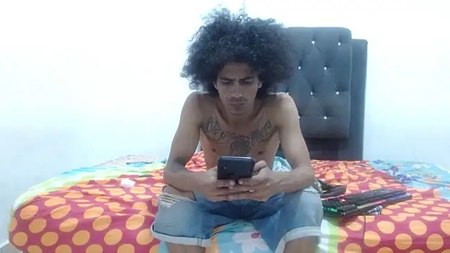 Snapshot of damian_bottom_bigcock chatting on 28, 1, 2025 damian bottom bigcock online show from 28, 1, 2025