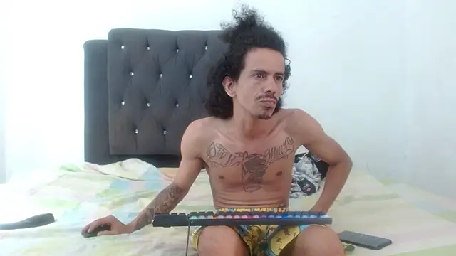 Snapshot of damian_bottom_bigcock chatting on 11, 2, 2025 damian bottom bigcock online show from 11, 2, 2025