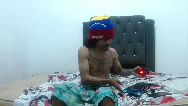 Snapshot of damian_bottom_bigcock chatting on 17, 2, 2025 damian bottom bigcock online show from 17, 2, 2025