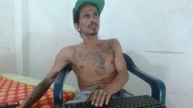 Snapshot of damian_bottom_bigcock chatting on 1, 2, 2026 damian bottom bigcock online show from 1, 2, 2026