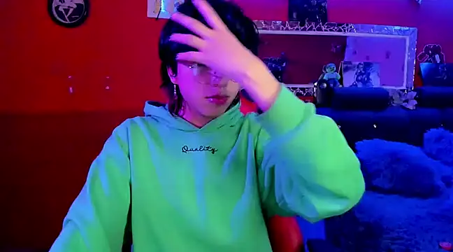 Snapshot of AnggelONfiree chatting on 12, 12, 2024 AnggelONfiree online show from 12, 12, 2024