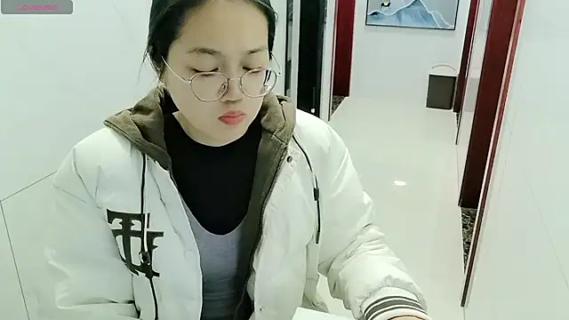 luoxuwen online show from 5, 12, 2024