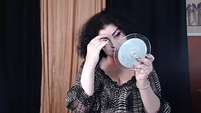  MissJ  online show from 26, 10, 2025