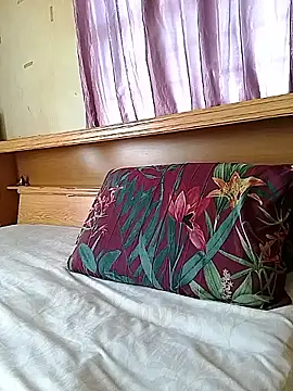 Snapshot of Hornyparratjie chatting on 22, 10, 2025 Hornyparratjie online show from 22, 10, 2025