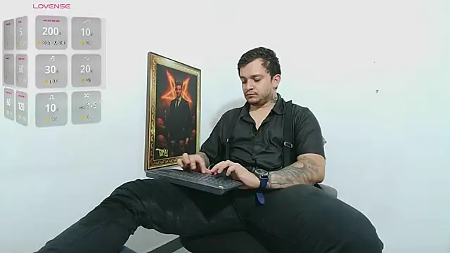Snapshot of tony_landri chatting on 12, 7, 2026 tony landri online show from 12, 7, 2026