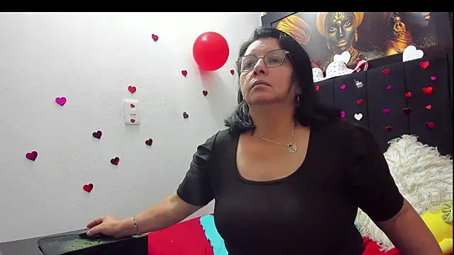 Evaaross 2345 online show from 15, 2, 2026