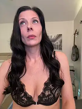 Snapshot of VixenVixie chatting on 20, 1, 2025 VixenVixie online show from 20, 1, 2025