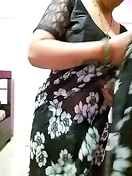 Snapshot of PayalSharmahot143 chatting on 2, 2, 2025 PayalSharmahot143 online show from 2, 2, 2025