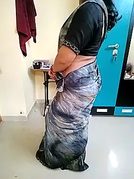 Snapshot of PayalSharmahot143 chatting on 24, 10, 2025 PayalSharmahot143 online show from 24, 10, 2025