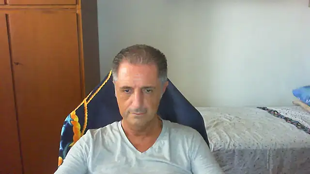 Snapshot of lliuk70mi chatting on 24, 6, 2026 lliuk70mi online show from 24, 6, 2026